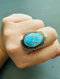 Image 6 of Size 8.5 Kingman turquoise ring with Van Gogh quote