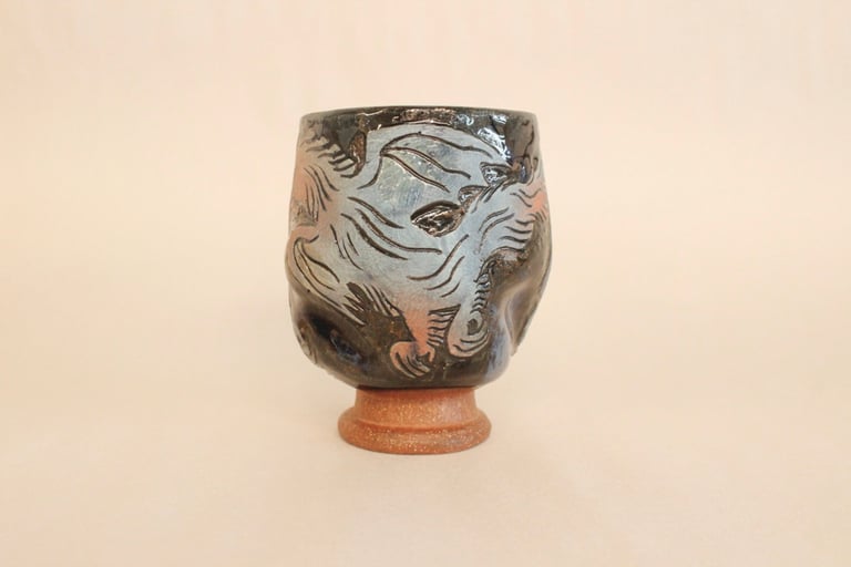 Blushy dragon goblet (minor cosmetic crack) Image 2