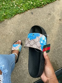 G blue Floral Slides