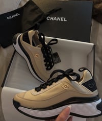 Image 1 of GISELDA RUNNERS