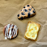 Image 1 of Bakery Pastry Magnet Set