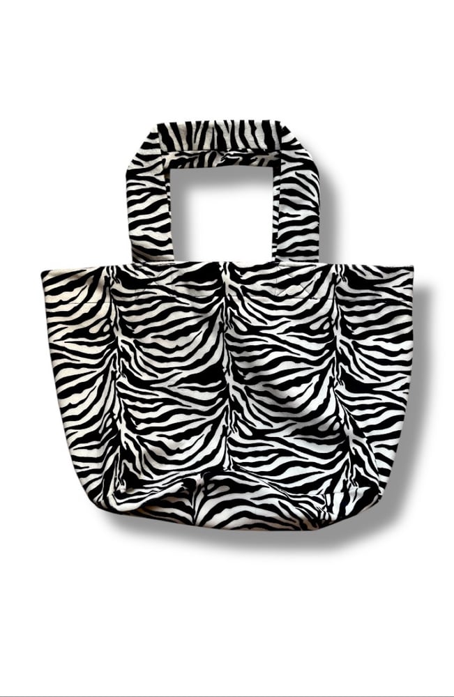 Image of Zebra Giga Purse