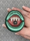 PHONE GRIP - Chrome Green Lips With All Fangs And Silver Skull Flower