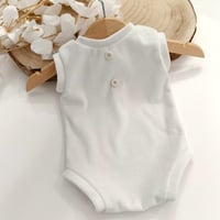 Image 6 of Photoshooting newborn boys bodysuit Robbie| off white | little stripes