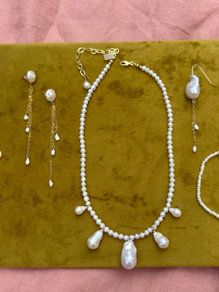 Image of Allure II necklace 