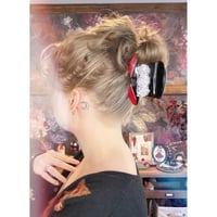 Image 5 of One Piece Perona’s Top Hat Claw Clip