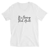 White It’s Giving Rich Aunt Short Sleeve V-Neck T-Shirt