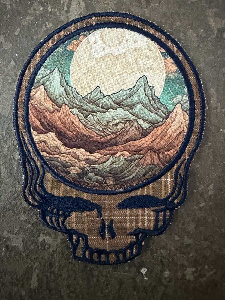 Image of MINI WONDERS OF NATURE SYF PATCH 11