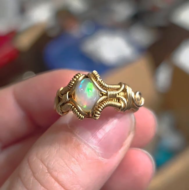 Opal Elegance bronze size 7