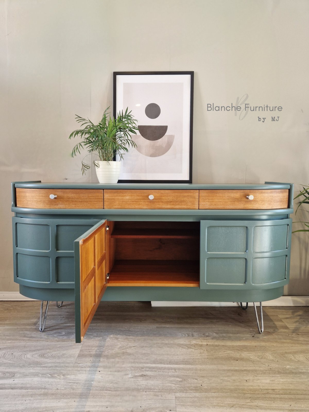 Mid Century Luxury Sideboard Nathan | Curved Teak Sideboard Grey