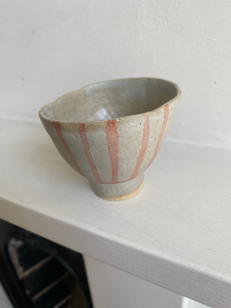 Deep footed Bowl (red line)