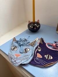 Image 11 of Cat - Bib