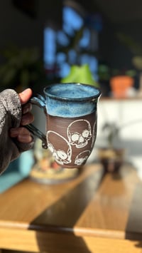 Image 4 of Skull mug 11