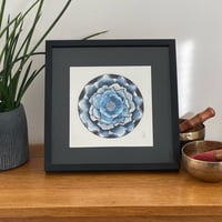 Image 4 of Mandala fleur bleue