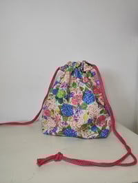 Image 2 of Bolso CAPACHA HORTENSIAS blanco