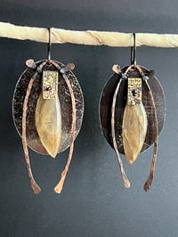 Image 1 of Rutile shrines
