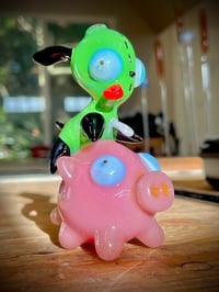 Image 1 of Gir n’ Piggie