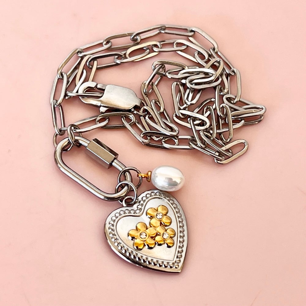 Image of Floral Heart and Pearl Carabiner Chain