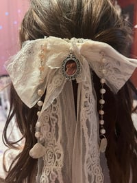 Image 2 of 1/1 lace bow