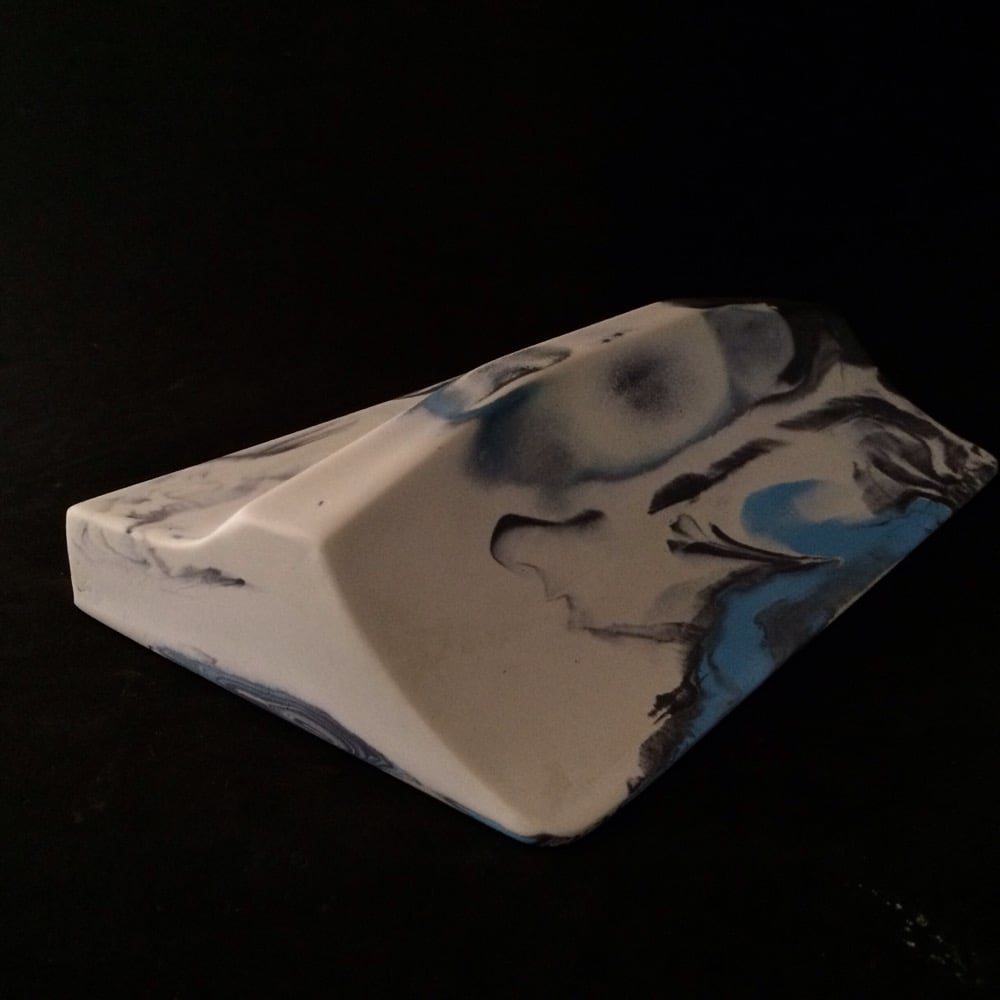 Image of Wired Ramps Quarter Ledge Edge (Dark Grey,Slime Yellow and Blue)