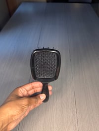 Image 3 of Silk glide detangler brush