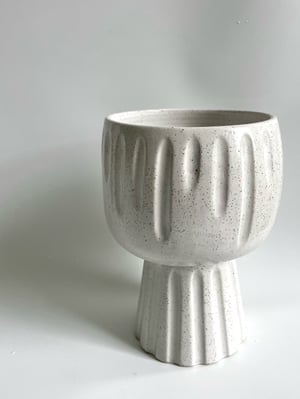 Image of Pedestal planter 1 