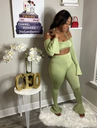 Ms. Julio Set Green