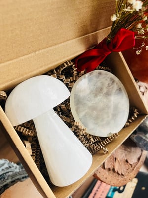 Image of Valentines Box 2