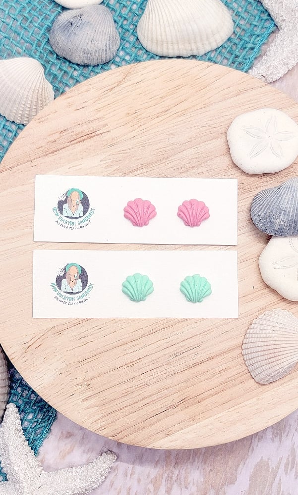 Image of Shoreline Shell Studs 