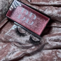 Image 4 of Charming Lash.