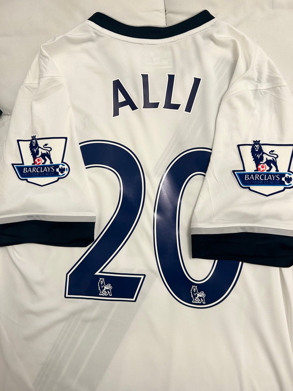 Image of Tottenham Hotspur “ALLI 20” 2015/16 Home Shirt + patches (M)