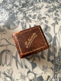 Image 1 of Boite en cuir de 2 jeux de cartes dit de patience, XIXème s.