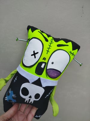 It's Robert The Zombie!!