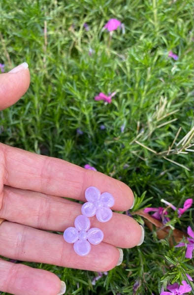 Image of Glass Flower Studs - Pink