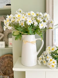 Image 1 of Daisy Bouquet ( 3 Sprays Included )
