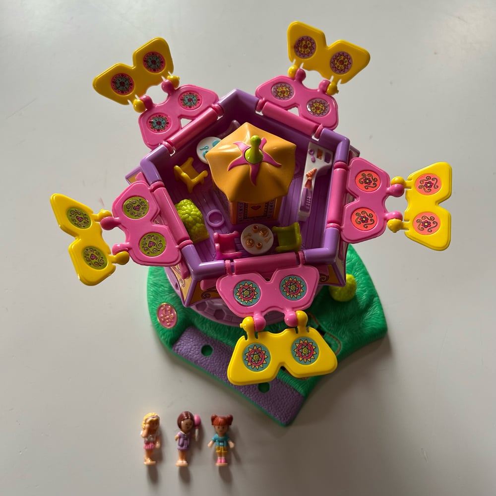 Image of Polly pocket spin pretty carousel 