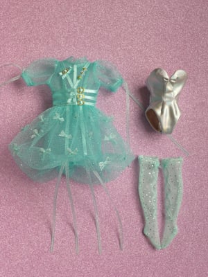 Image of Lounginglinda Buckles & Bows Set ~ Mint~ for Blythe & Cherry