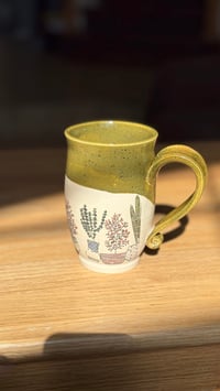 Image 4 of Planter Mug 04