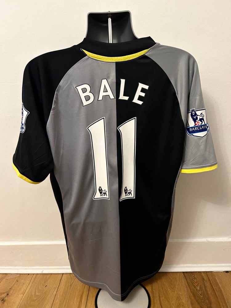 Image of Tottenham Hotspur “BALE 11” 2012/13 Third Shirt + PL patches, XL