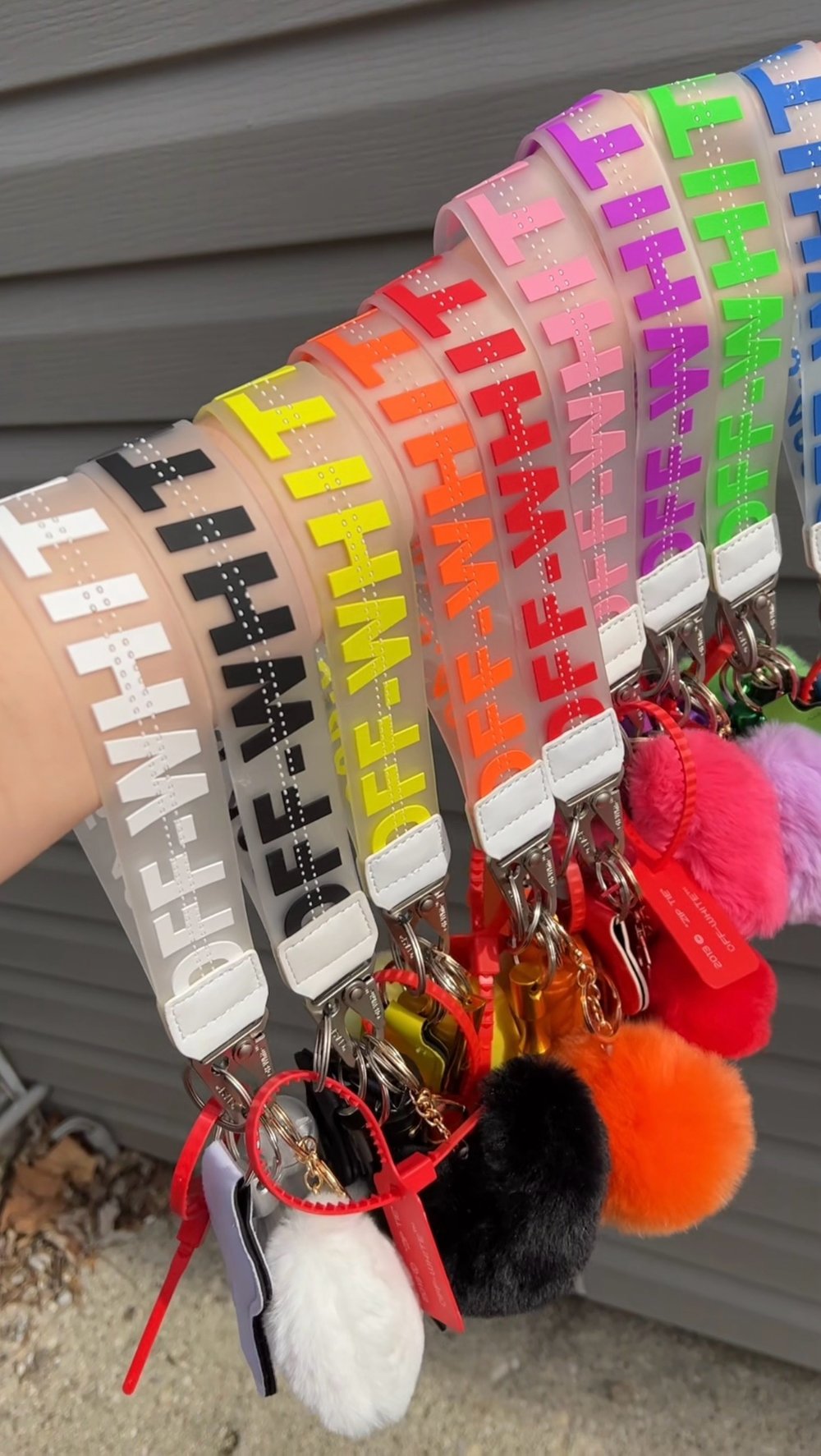 Image of Offwhite keychain sets 