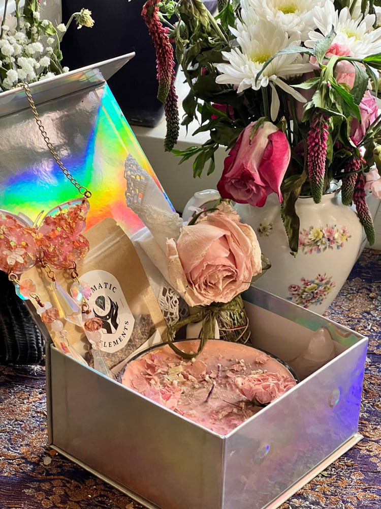 Image of The Rose Moon Ritual Set 🌹🌙