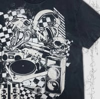 Image 3 of (L) Dj y2k tee