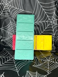 Image 1 of Bats Snap Bar