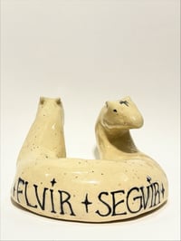 Image 1 of Fluir •Seguir 