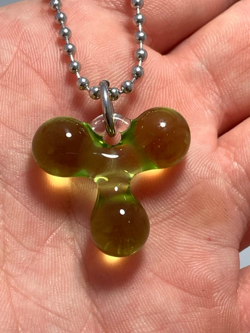 Image of lime green trefoil