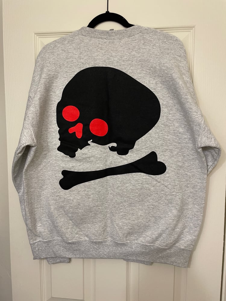 Image of Skull Crewneck-Gray