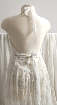 Image 3 of Off white lace dress for photoshoot | Vera | size S-M