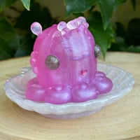 Image 2 of Bubbles the Baby Octopus (CollectedCon Exclusive Cotton Candy)