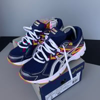 Image 3 of size: us6B/7.5 uk5.5 eu39 cm24.5