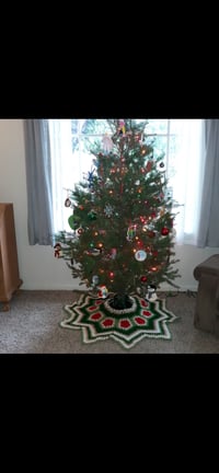 Image 2 of Christmas Tree Skirt